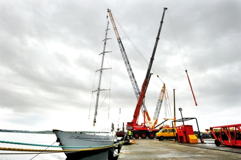 Image for article 'M5' Refit update: 90m mast removed